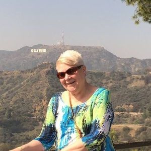 Meet your Posher, Debbie